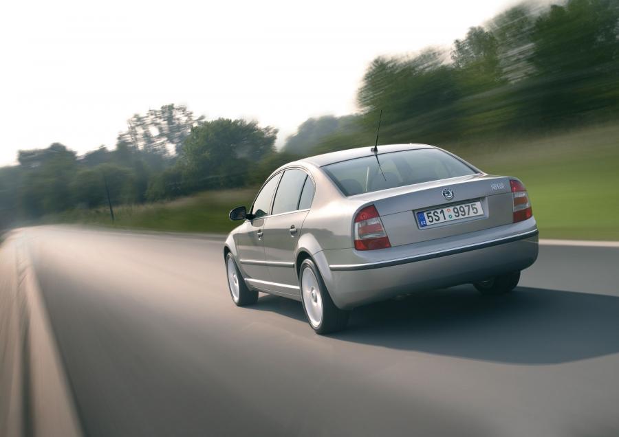  Skoda Superb 2008 года  (фото 25 из 131)